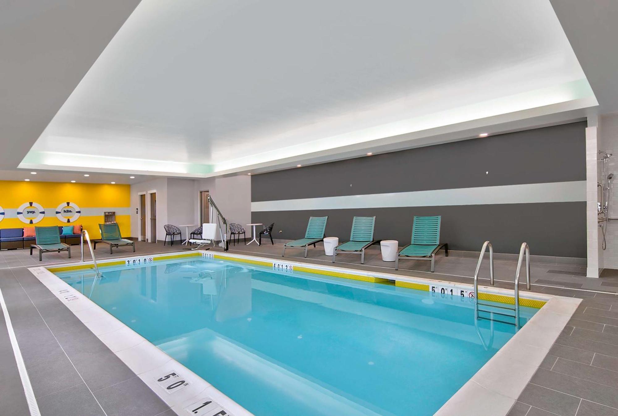 Tru By Hilton Ashburn One Loudoun, Va Hotel Bagian luar foto